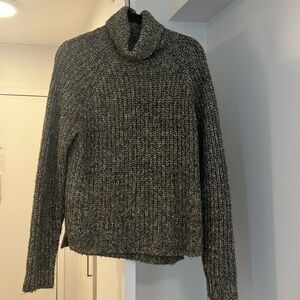 Abercrombie & Fitch grey, black and white turtleneck soft sweater. Size M